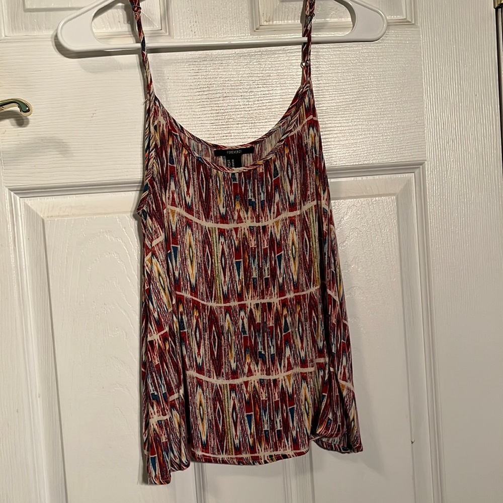 This Forever 21 Tank Top is simple but so designed at the same time!